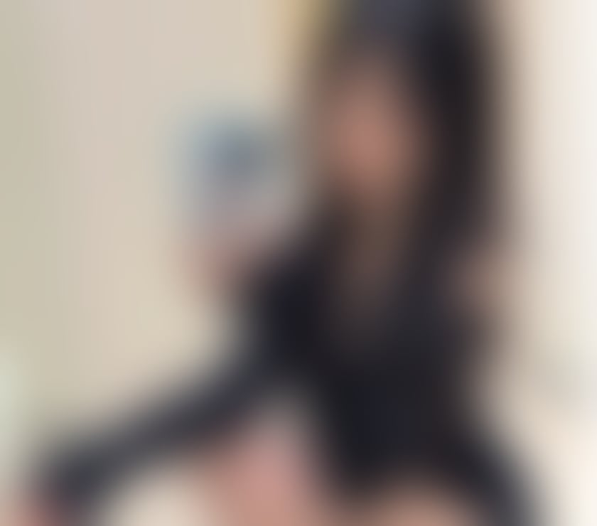 Photos for An elegant young Asian lady😘