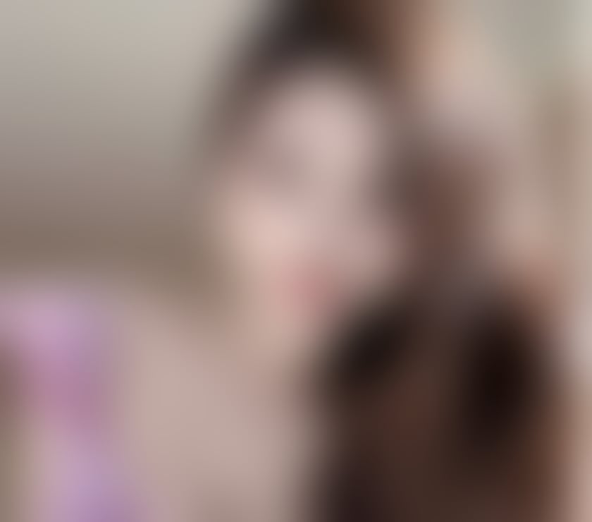 Photos for An elegant young Asian lady😘