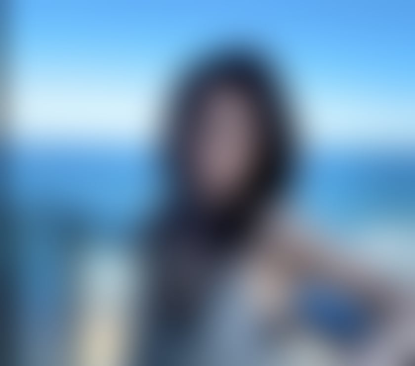 Photos for An elegant young Asian lady😘
