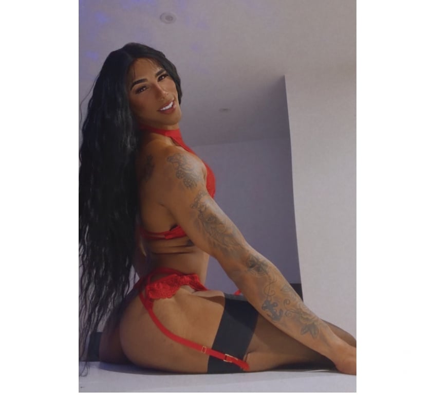 Trans Escorts South Yorkshire Sheffield - Photos for Scarlet Strong Girl