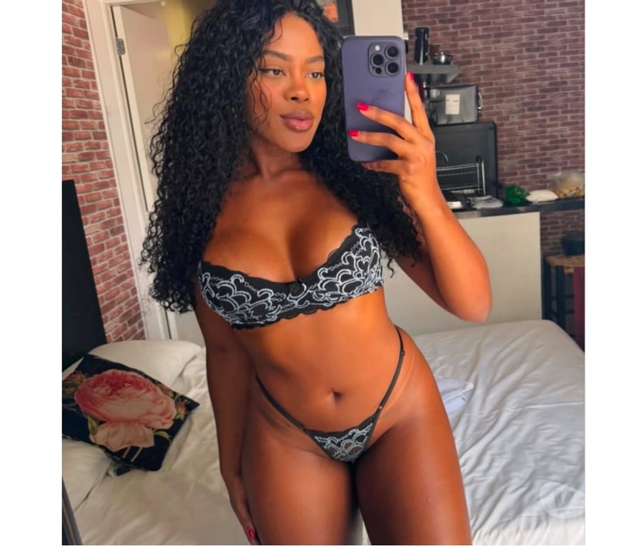 Escorts Somerset Bridgwater - Somerset - Photos for Ebony in town! Party Girl! The best OWO!