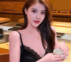 🥰Sweet Asian Girl with Warm Smile🥰