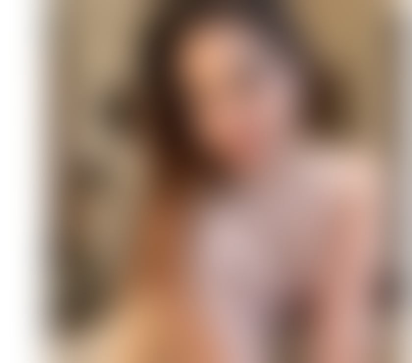 Photos for 🥰Sweet Asian Girl with Warm Smile🥰 DY4