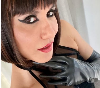 Trans Newport City Centre Newport - Wales - Photos for 🔝TopTVJunot 🔝unmissable Colombian 🇨🇴 goddess