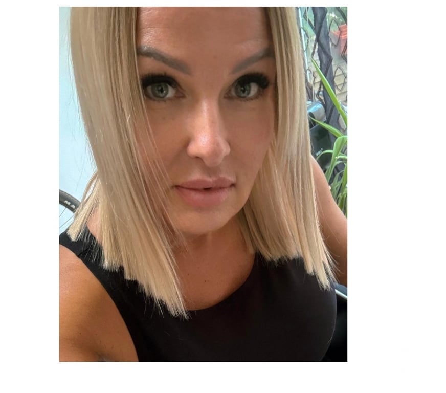 Escorts Warrington Lymm - Warrington - Photos for Polish Pie Pandora Mature Well Experienced Slimmer figure!