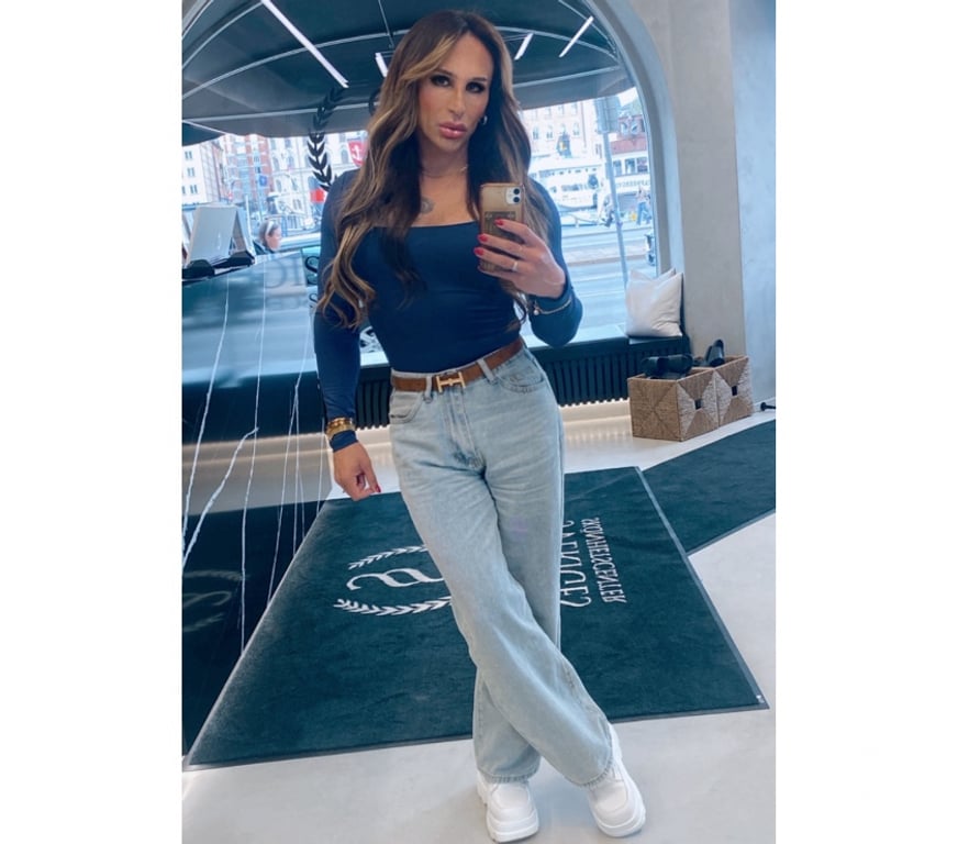 Trans Escorts Central London Soho - Central London - Photos for SEXY AND FIT NEW IN TOWN!!