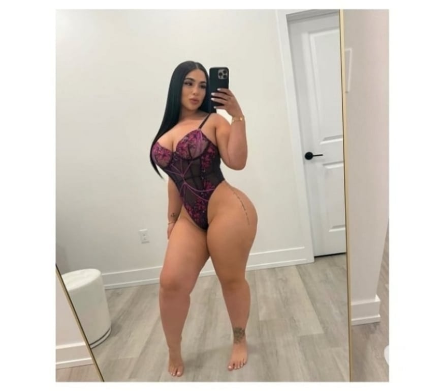Escorts Hampshire Rushmoor - Photos for Busty Brunette 👓 Naughty Boss Hounslow 💋