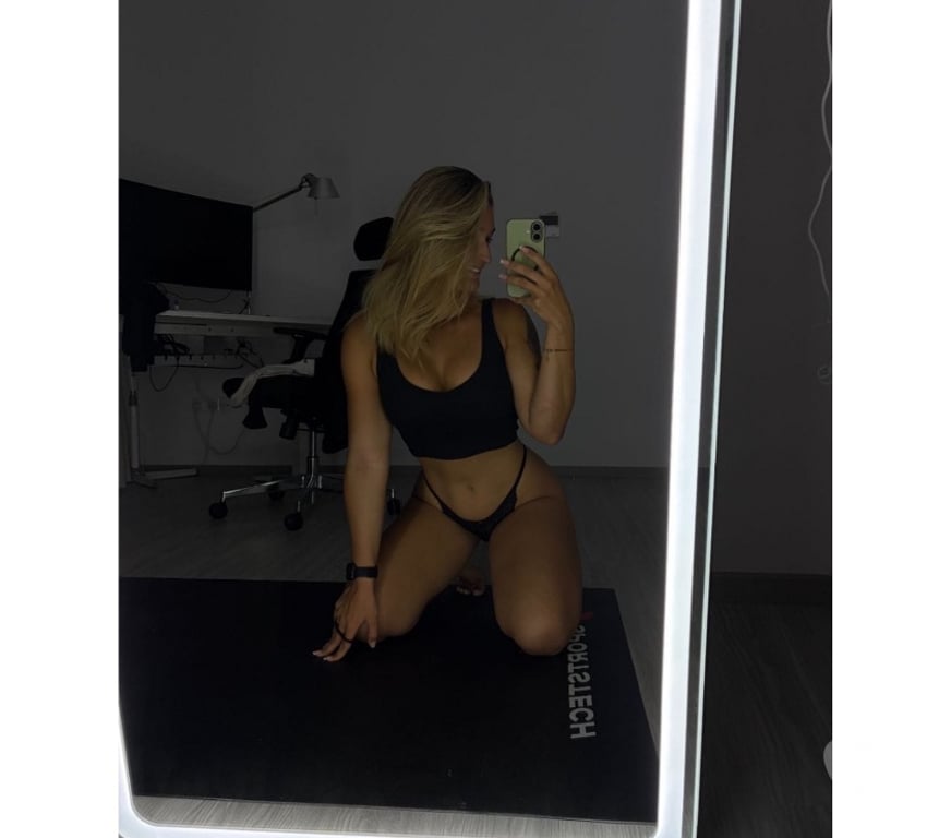 Escorts West London Hounslow - Photos for SEXY MODEL👄FETICHE🔥LATINA PARTY🎉NO RUSH