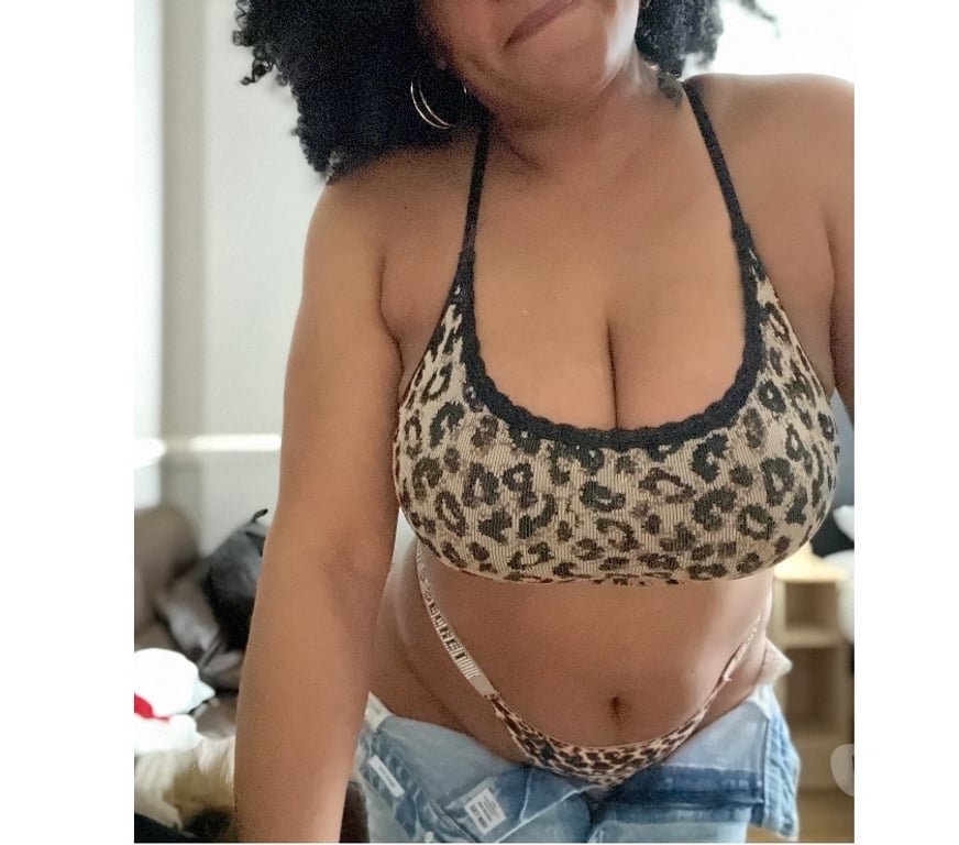 Escorts Shropshire Telford and Wrekin - Photos for HI HONEY 🍓AVAILABLE FOR FEW DAYS📞🔞