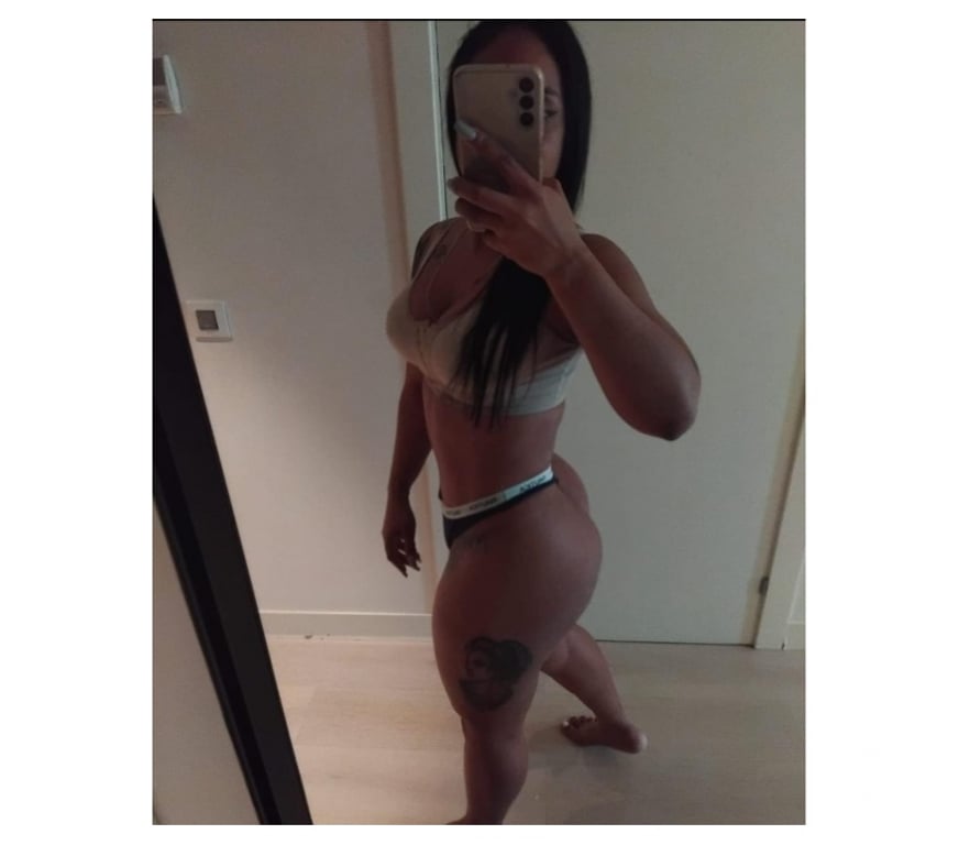 Escorts East London Havering - Photos for the best party girl in your area