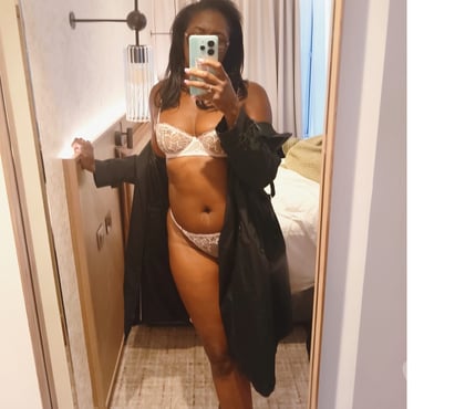 Escorts Belfast City Centre (South) Belfast - Photos for Available now in Belfast city Ebony Emily from Canada