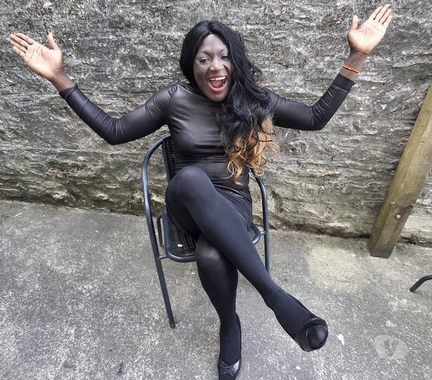 Trans Escorts Hampshire Southampton - Photos for Artiving southampton on thursday