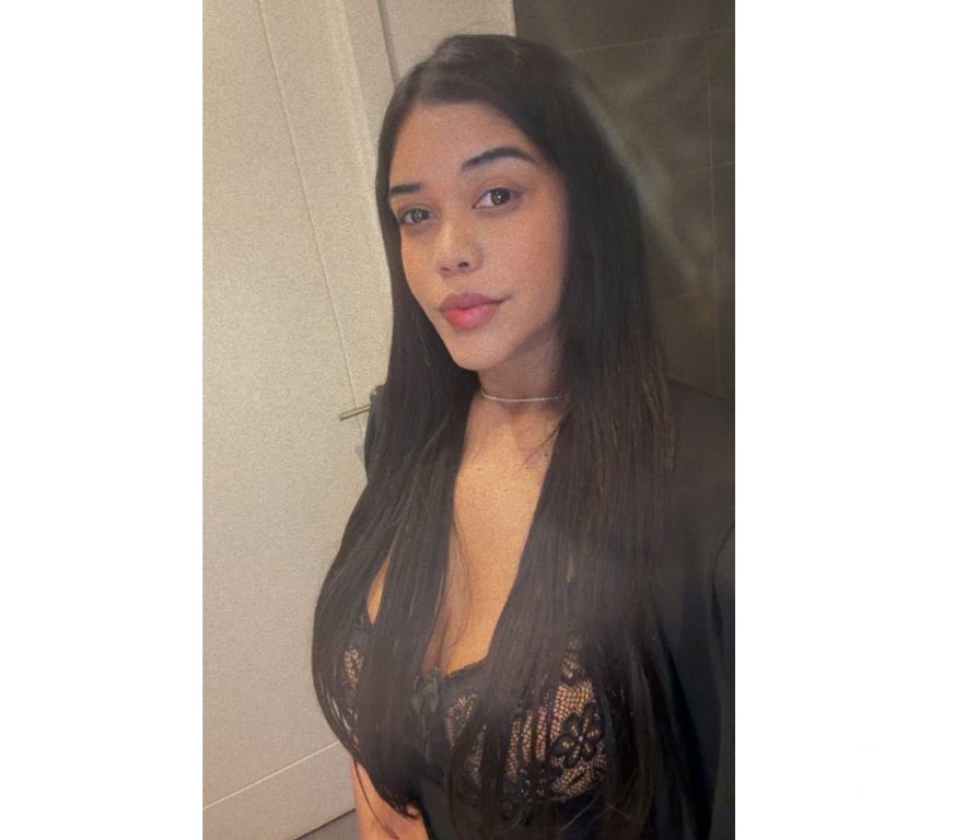 Escorts South East London Croydon - Photos for India 🔥🔥🔥 Sweet Girl From Brazil