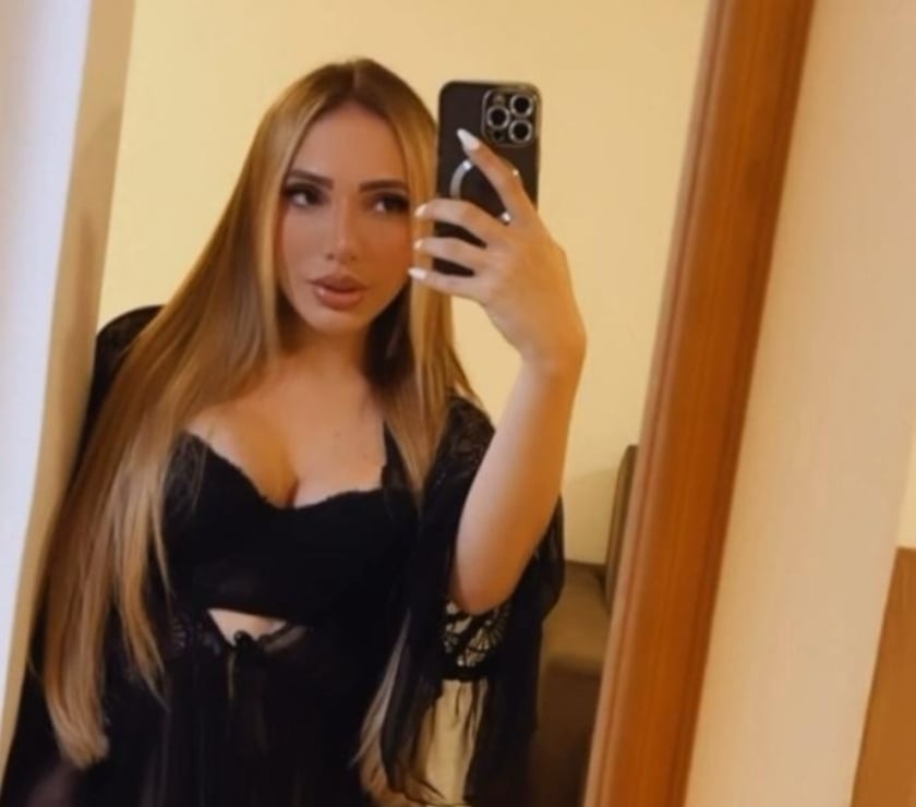  Escorts & Erotic Massage Cardiff City Centre Cardiff - Photos for Bella ❤️🩷 little and loving 🇧🇷
