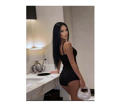 Escorts Portsmouth City Centre Portsmouth - Photos for I have a stunning, elegant, and open-minded companion!!!