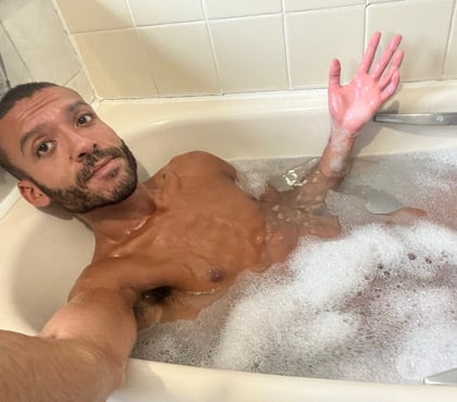 Gay Escorts Pitsea Basildon - Photos for The chefs kiss with a touch of spice 🤌🏽