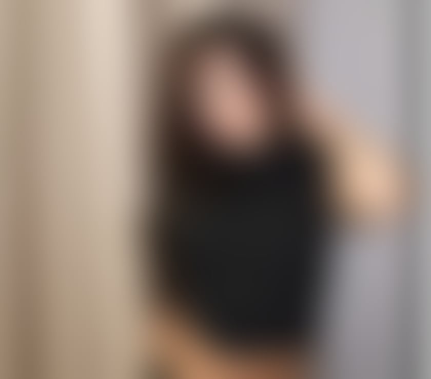  Escorts & Erotic Massage Southampton International Airport Eastleigh - Photos for Rose 🌹 Party with me 🪩