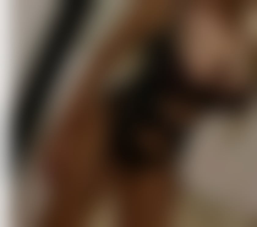 Sexy Latino blonde Jessica hot body party 🥂