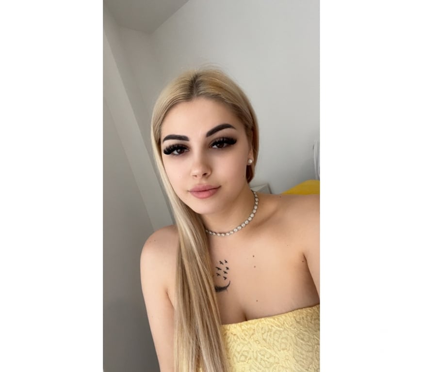 Escorts Greater Manchester Salford - Photos for Eva 24yrs Bombshell Party🥂Baby Face🍭Horny-OWO💦