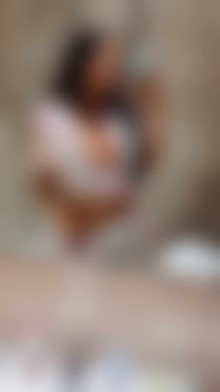 Escorts West London Notting Hill Gate Station - West London - 
