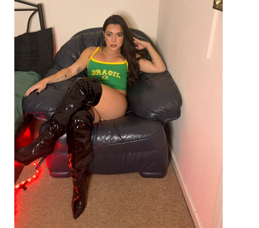 Escorts Falkirk Falkirk Town Centre - Falkirk - Photos for Charlotte Brazilian ladyboy