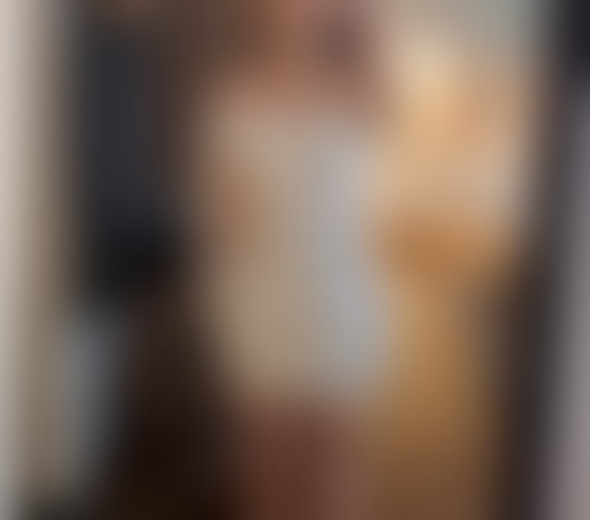 Elira greek escort