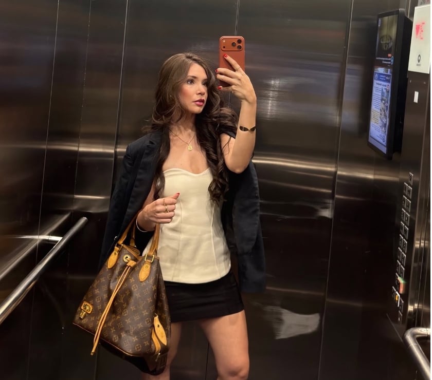 Escorts Cardiff City Centre Cardiff - Photos for 🥂🔥Mely LOVE PARTY 🎉 Big booty 🍑 beautiful 😻
