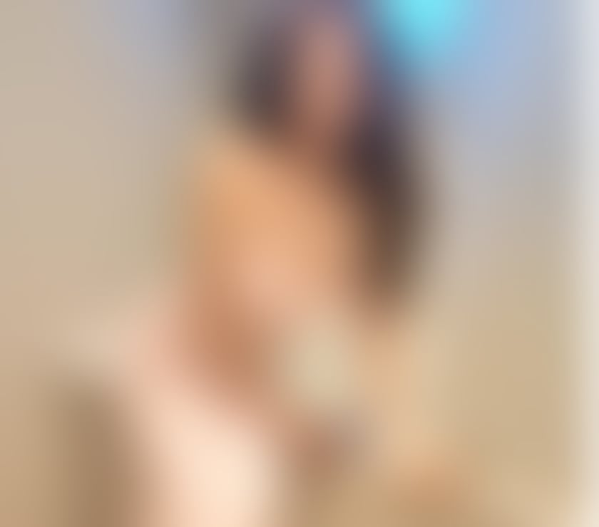 Escorts Canary Wharf East London - Photos for hot mistress role play playful and craziest party girl