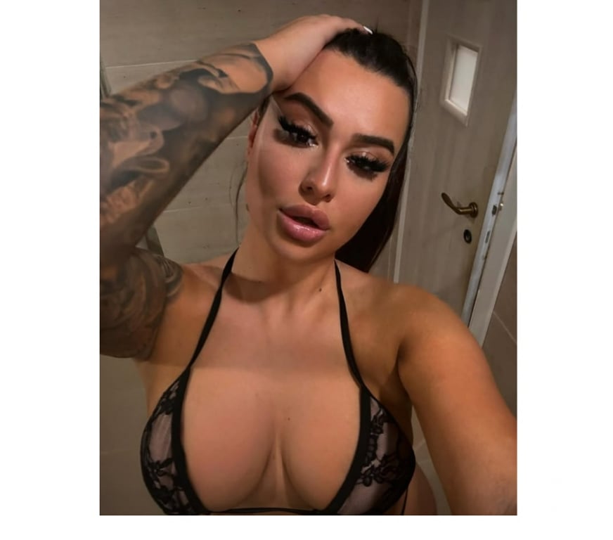 Escorts Greater Manchester Bolton - Photos for New in Town 💋 Sexy, Friendly & Available Tonight