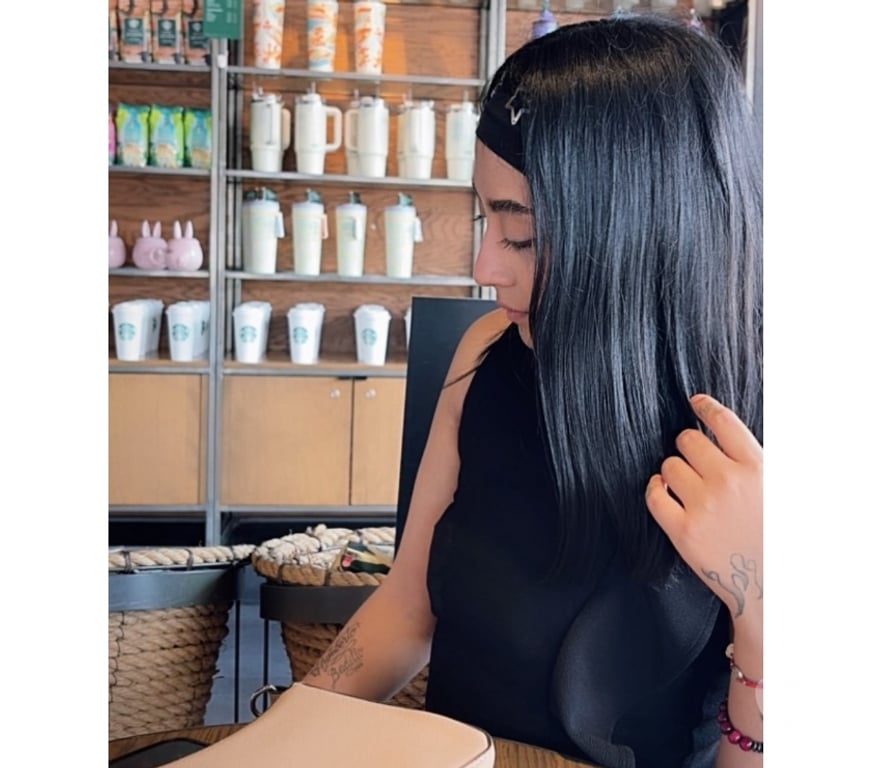 Escorts East London Blackwall - DLR Station - East London - Photos for The best Mexican! Our Petite Sweet. New in Town😋