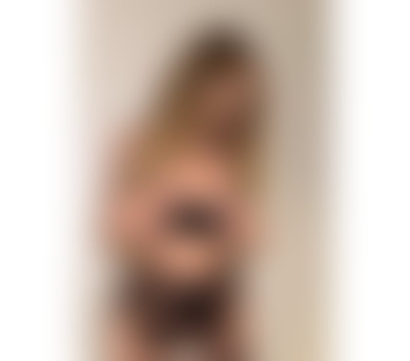 Escorts Epsom Epsom and Ewell - Photos for PARTY MILF-GORGEOUS WOMAN