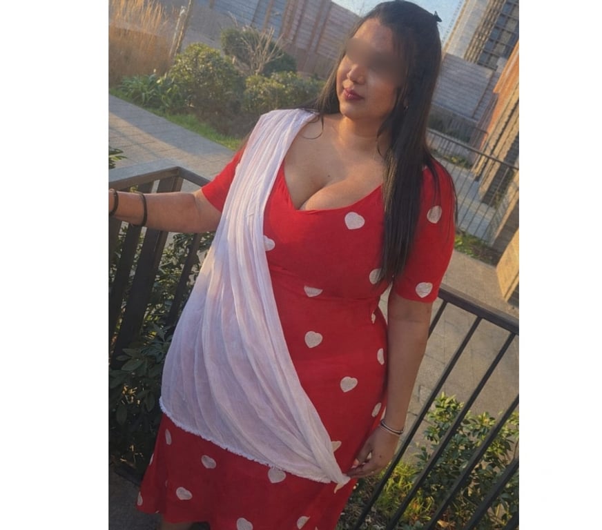Escorts East London Barking Station - East London - Photos for SUZEE SOUTH INDIAN TAMIL CHUBBY GIRL NEW IN BARKING