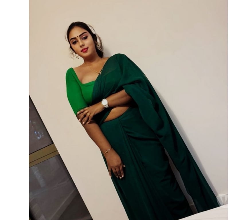 Escorts East London Barking Station - East London - Photos for MEENA SOUTH INDIAN TAMIL NADU GIRL NEW IN BARKING 🇮🇳
