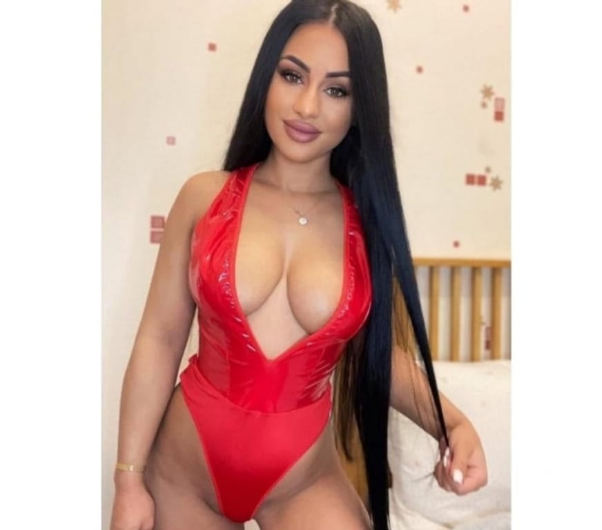 Escorts Kent Medway - Kent - Photos for Erika NEW IN TOWN PARTY NO RUSH back