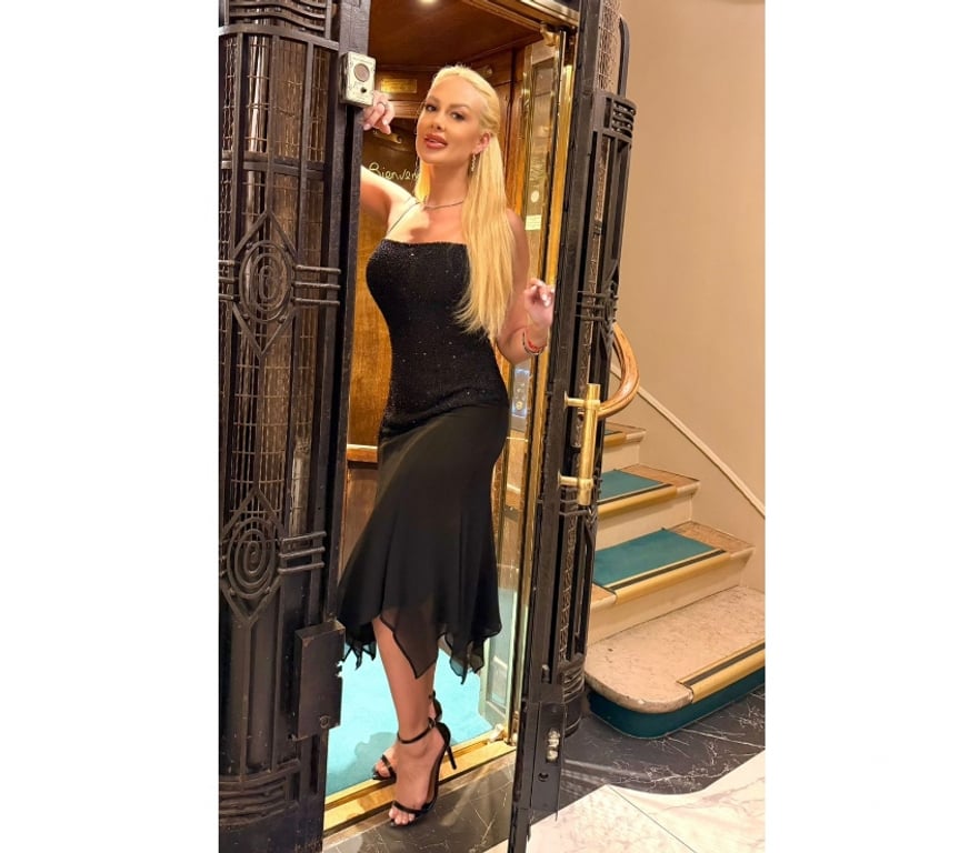 Escorts East London Barking Station - East London - Photos for 🥳 🎉 Blond Brazilian 100% Real 🥳 🎉