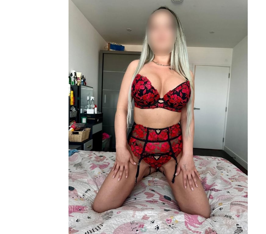Escorts Surrey Spelthorne - Photos for Petite FULLSERVICE with extras try me Short time ❤️