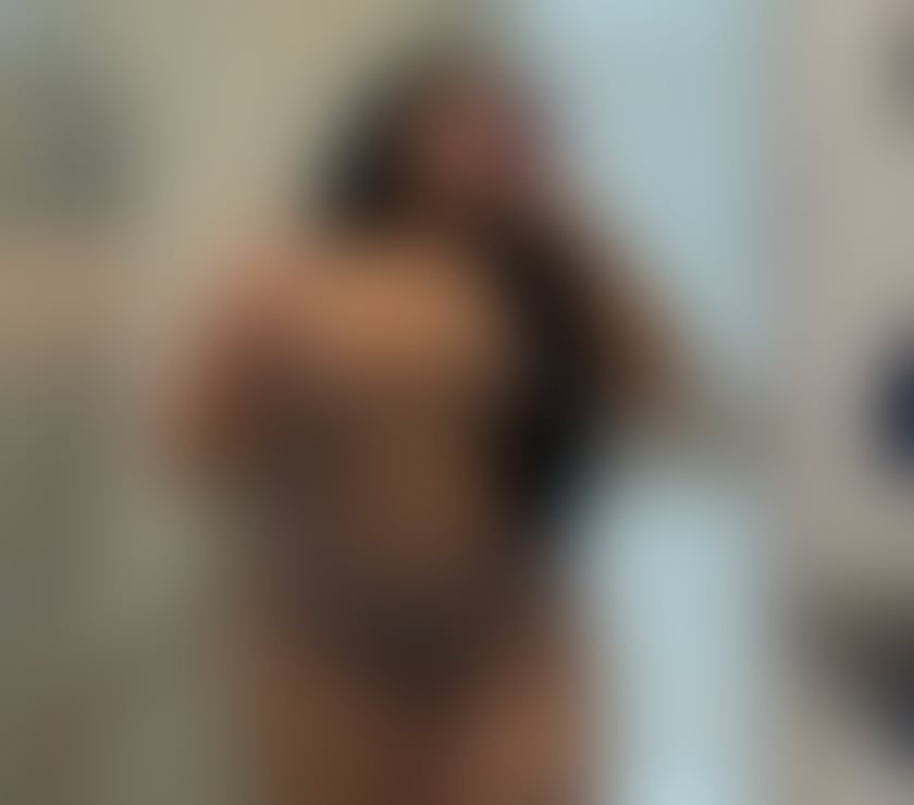 LUNA HOT SEXY CURVES 🔥