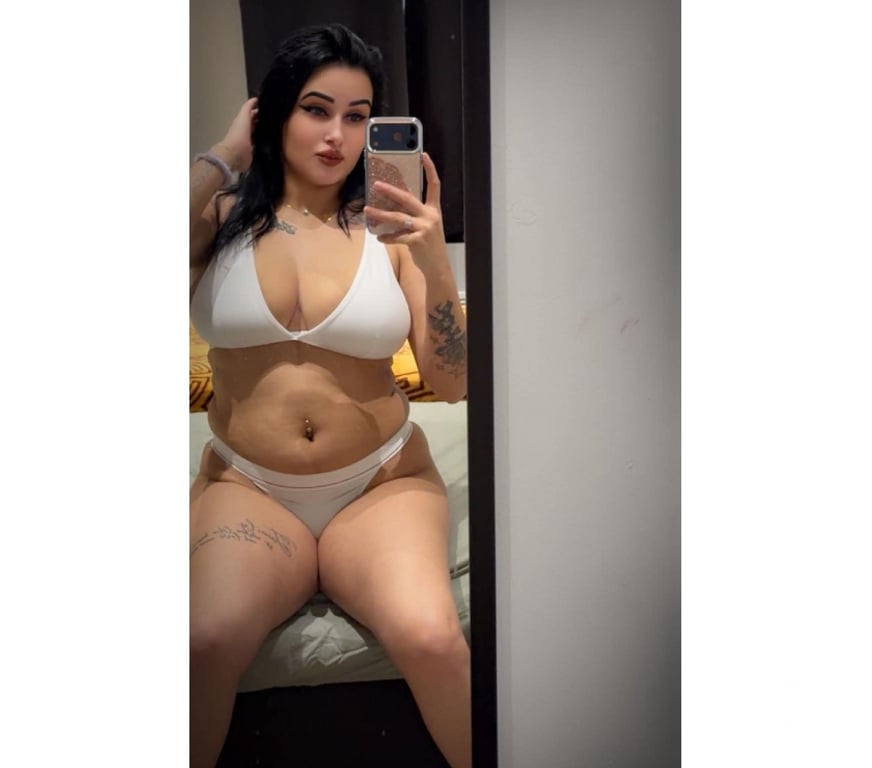 Escorts East London Leytonstone - East London - Photos for Rebecca party 🎉 girls new in you are town
