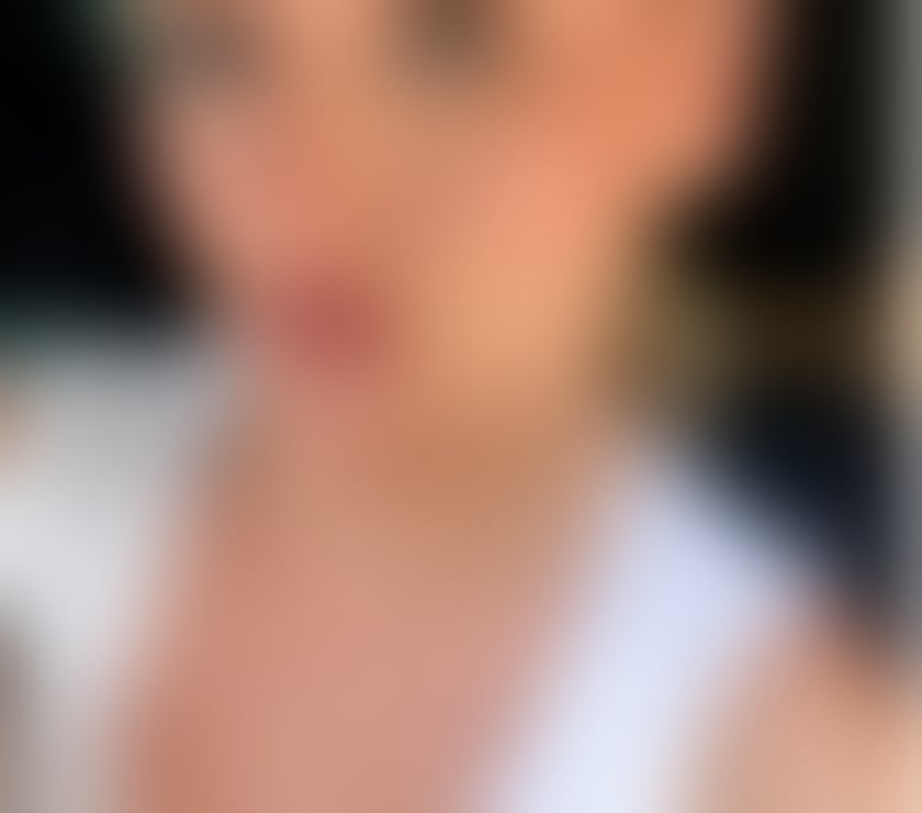 Transsexual Escorts Swadlincote South Derbyshire - Photos for Feminine and curvy trans woman