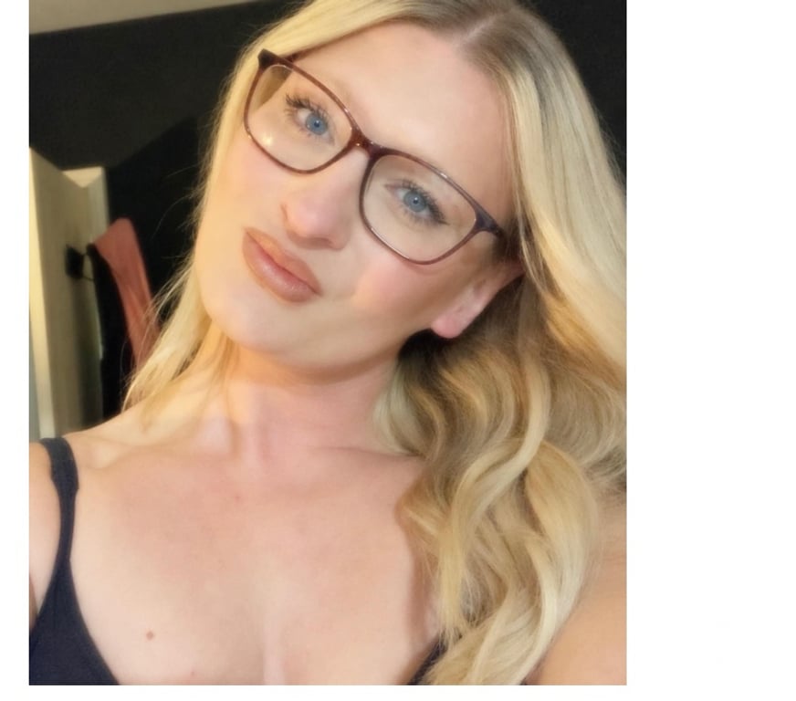 Trans Escorts Derbyshire South Derbyshire - Photos for Independent, British Trans Girl | charming and disarming