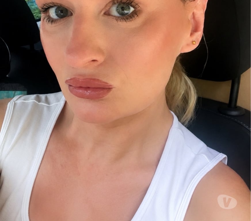 Trans Escorts Derbyshire South Derbyshire - Photos for Feminine and curvy trans woman