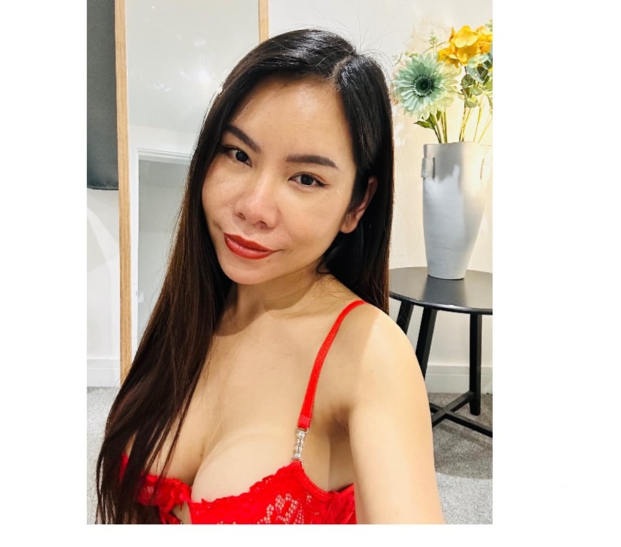 Escorts Essex Colchester - Photos for Meena Thai sexy message