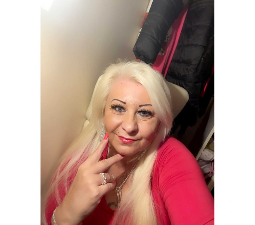 Escorts East London Seven Kings - East London - Photos for AMANDA HORNY MILF BIG NATURAL BOOBS RELAX