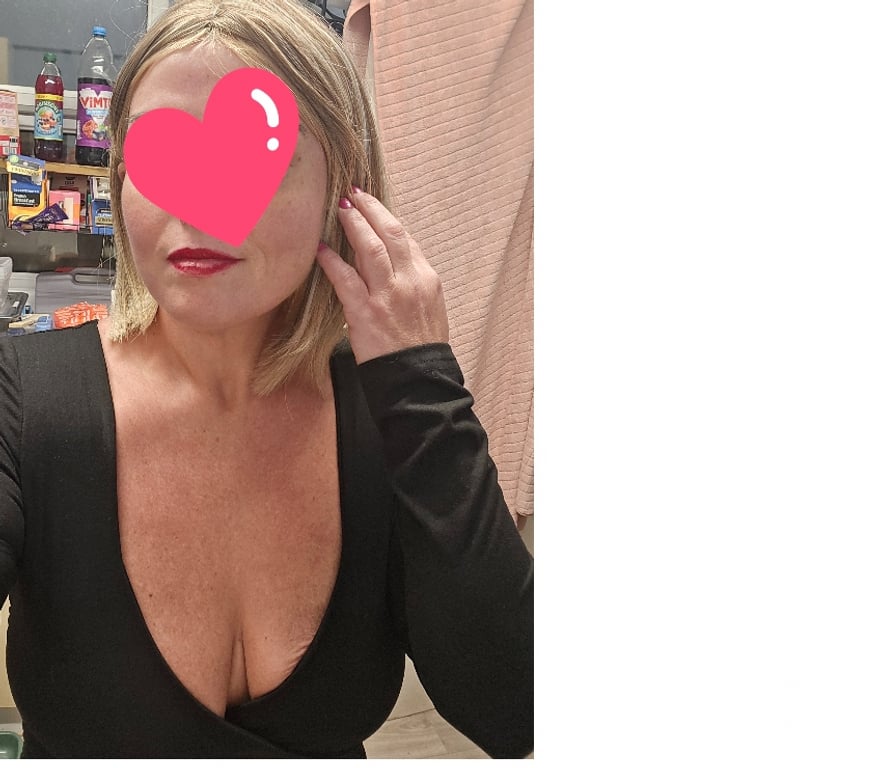 Escorts Warrington Warrington Town Centre - Warrington - Photos for Erotic milf Massage Lilly Warrington centre 07869566607