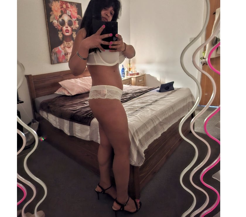 Escorts Dundee Dundee City Centre - Dundee - Photos for 💥 Sweet Pamela pics real naughty milf boobs natural💥