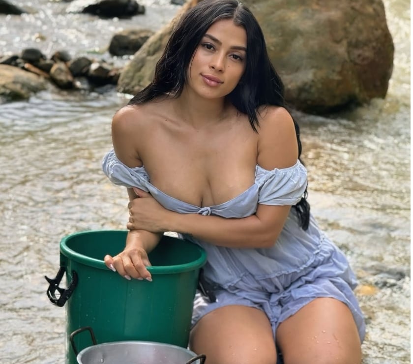 Escorts Ealing Southall - Ealing - Photos for 🖤 MARINA🖤 NEW IN TOWN 🖤 100% REAL PARTY GIRL