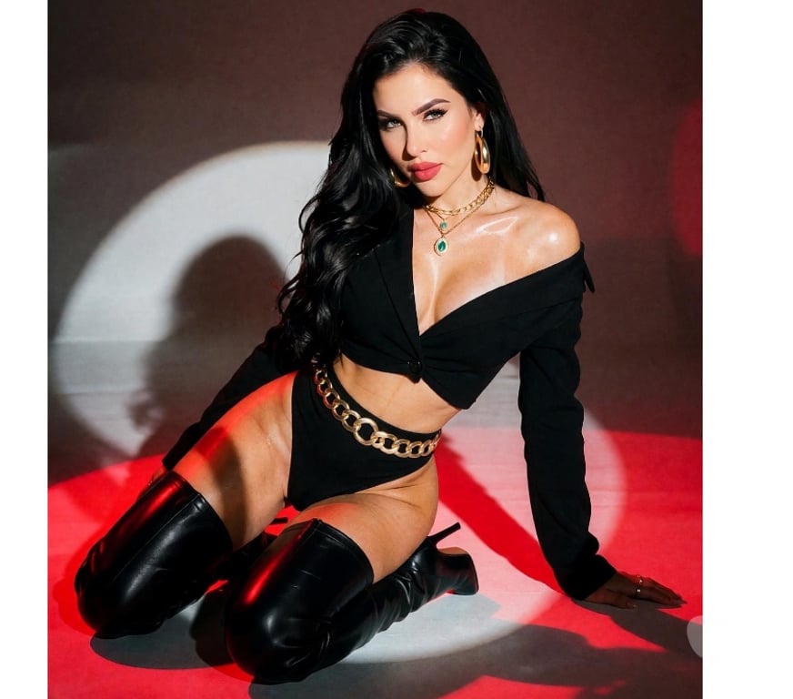 Escorts Hertfordshire Watford - Photos for 🇧🇷NEW JULIA 🇧🇷 BIG ASS 🍑PARTY GIRL🔥