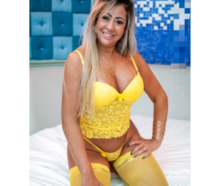Escorts Brent Kenton - Harrow - Photos for MATURE WOMEN 🔥 BDSM 🍑 Humiliation