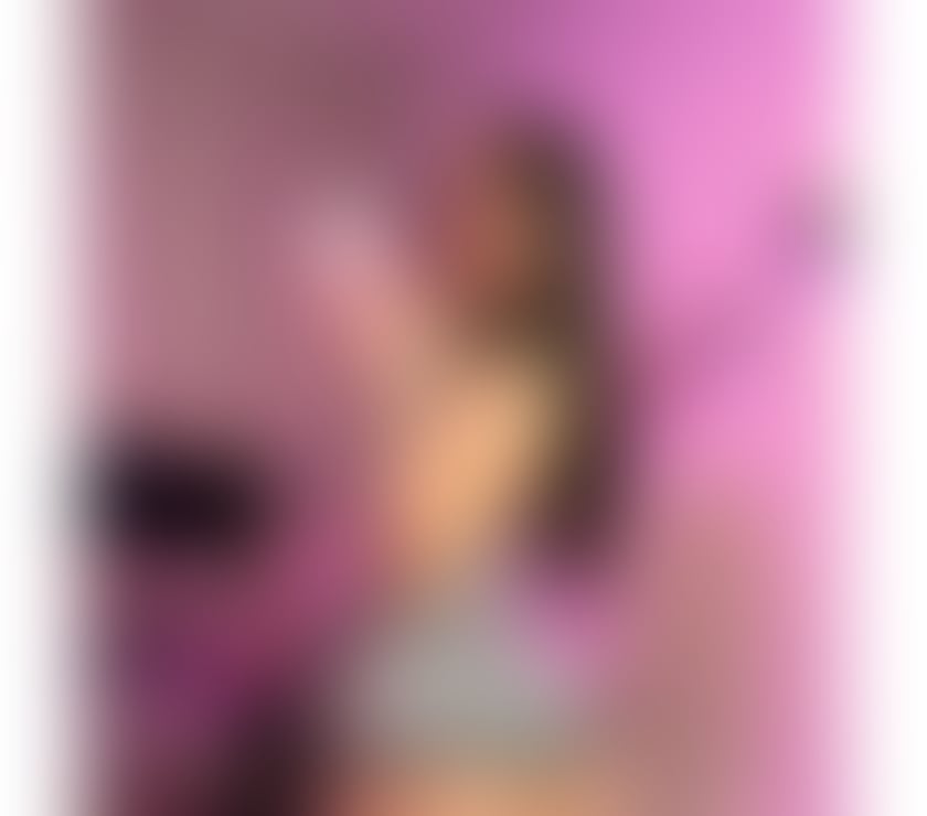Escorts East London Redbridge - Photos for Colombian Emilia 🇨🇴 full service party 🥂