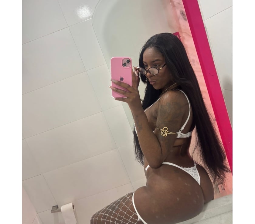 Escorts West Midlands Solihull - Photos for CHOCOLATE HOT 🔥 GIRL BRAZILIAN 🇧🇷 NO RUSH ⏰